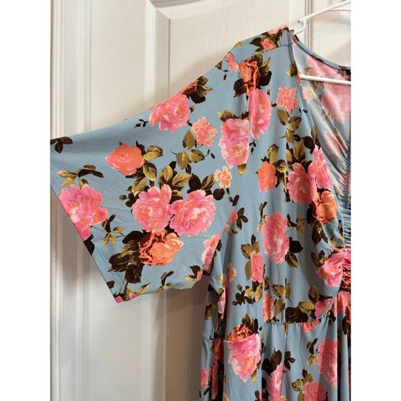 NWT Torrid Women 4 Midi Studio Knit Ruched Front Blue Pink Dress Spring Plus - Picture 4 of 9